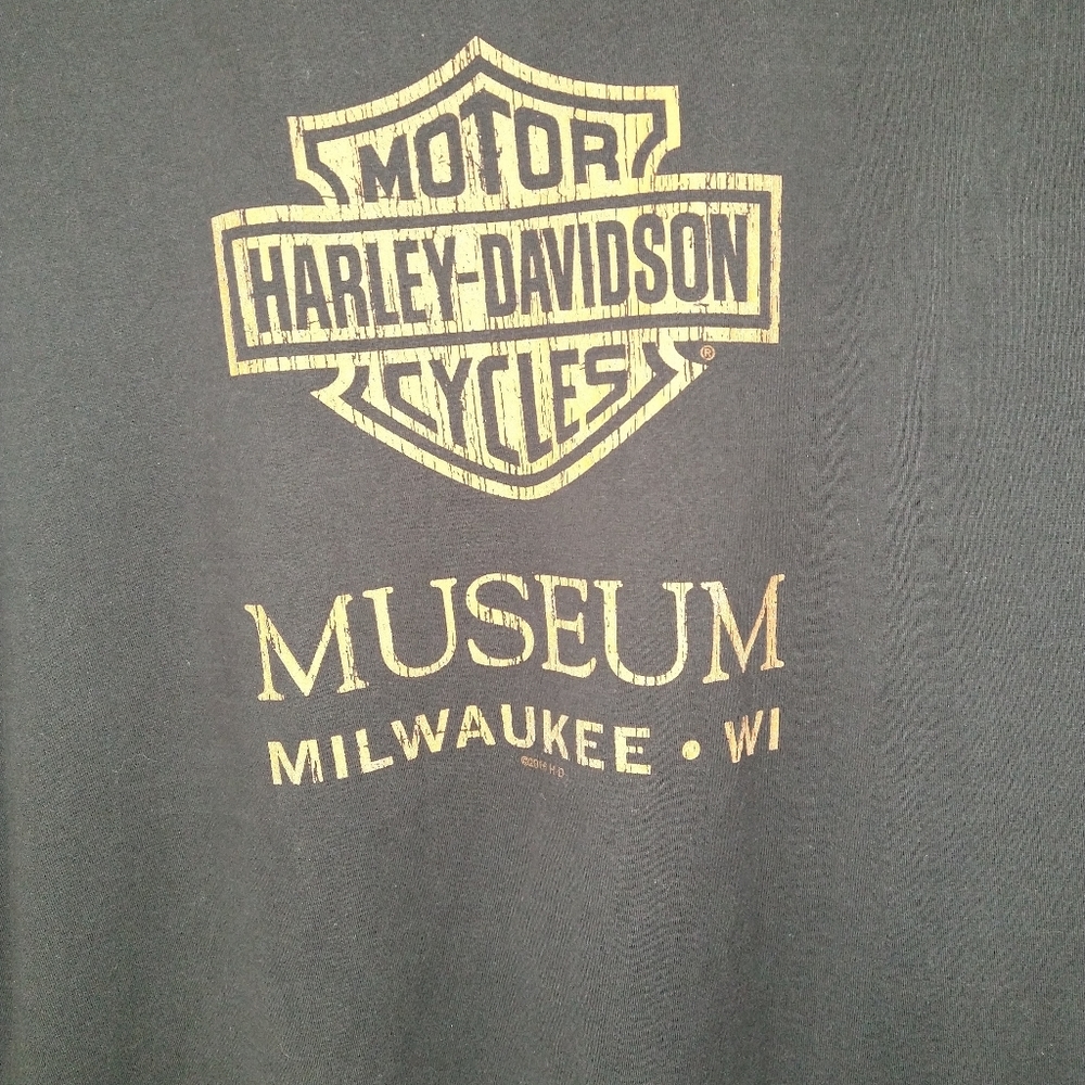 Harley-Davidson Museum Tee Shirt - Picture 4 of 5